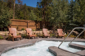 Family Friendly 3 Bedroom Mountaiin Vacation Rental In Keystone With Complimentary Shuttle Service And Hot Tub Access